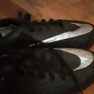 Nike hypervenom cleats size 4.5